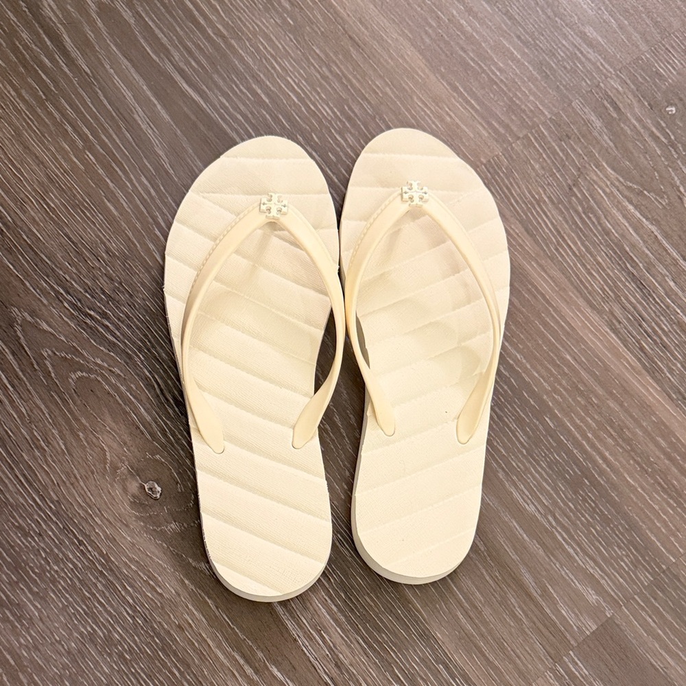 Tory Burch Women's Flip Flops - Lightweight Casual Sandals